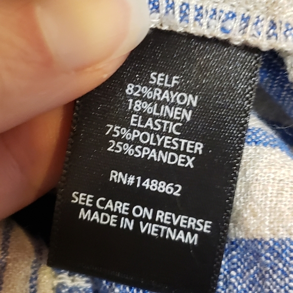 Torrid Size 1 Striped Blue and White Button-Up Women's Top - Picture 7 of 8